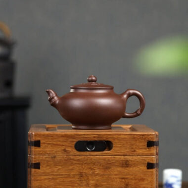 Full Handmade Yixing Zisha Teapot [Elegant Bamboo Pot] (Zi Ni – 300ml)