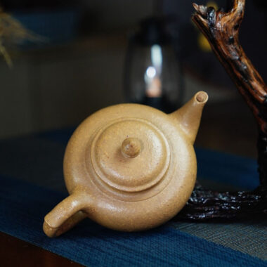 Full Handmade Yixing Zisha Teapot [Xiao Ying Pot] (Duan Ni – 270ml)