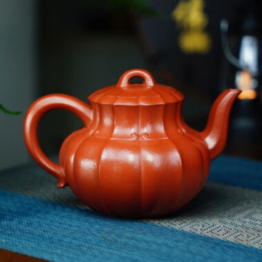 Full Handmade Yixing Zisha Teapot [Jinzun Pot] (Zhu Ni – 370ml)