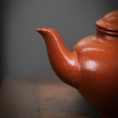 Yixing Zisha Teapot [Xiao Ying] (Jiang Po Ni – 220ml)