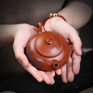 Full Handmade Yixing Zisha Teapot [Chun Hua] (Zhu Sha Zhu Ni – 180ml)