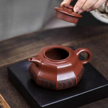 Full Handmade Yixing Zisha Teapot [Tai Chi] (Hong Pi Long – 330ml)