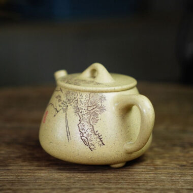 Full Handmade Yixing Zisha Teapot [Gao Shi Piao Pot] (Benson Lu Ni – 200ml)