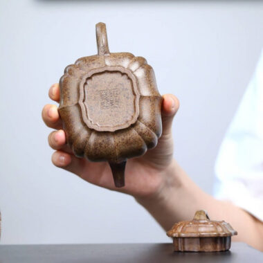 Full Handmade Yixing Zisha Teapot [Jinnang Ruyi Pot] (Di Cao Qing Firewood Fired – 180ml)