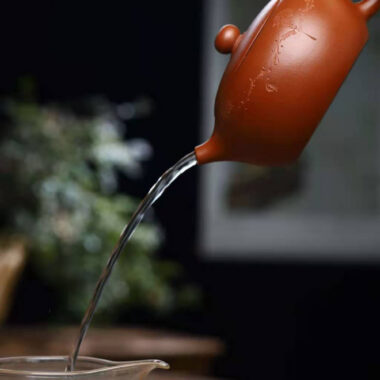 Full Handmade Yixing Zisha Teapot [Bian Xishi Pot] (Qing Shui Ni – 250ml)