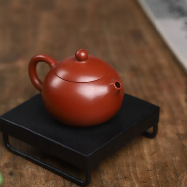 Full Handmade Yixing Zisha Teapot [Xishi Pot] (Zhu Ni – 130ml)