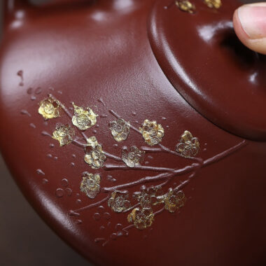 Yixing Zisha Teapot [Plum Blossom Ziye Shi Piao] (Hong Pi Long – 270ml)