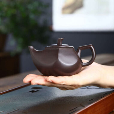 Full Handmade Yixing Zisha Teapot [Liufang Yandou Pot] (Lao Zi Ni – 160ml)