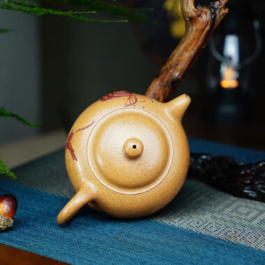 Full Handmade Yixing Zisha Teapot [Lotus Yuan Zhu Pot] (Wucai Lao Duan Ni – 220ml)