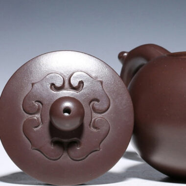 Full Handmade Yixing Zisha Teapot [Yuan Ruyi] (Lao Zi Ni – 160/320ml)