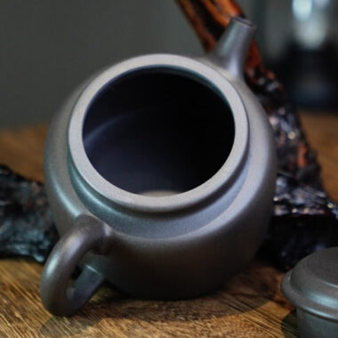 Full Handmade Yixing Zisha Teapot [Dezhong Pot] (Qinghui Ni – 190ml)