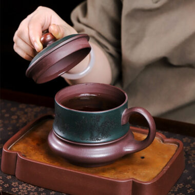 Master Handmade Yixing Zisha Tea Mug [Baxian Cheng Rui] (Jinsha Zi Ni – 480ml)
