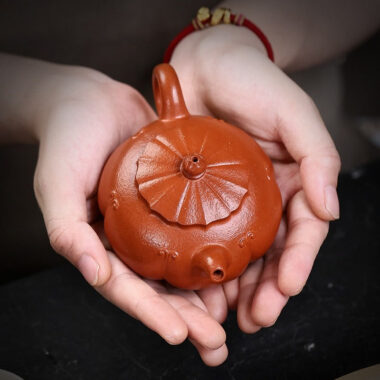 Full Handmade Yixing Zisha Teapot [Jinxiu Xishi] (Zhu Sha Zhu Ni – 150ml)