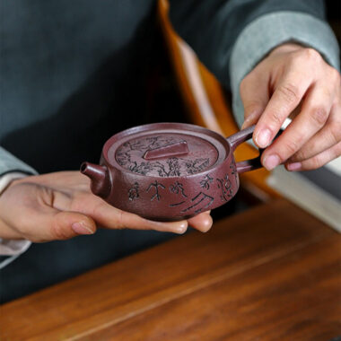 Full Handmade Yixing Zisha Teapot [Smooth & Fine] (Zi Ni – 130ml)