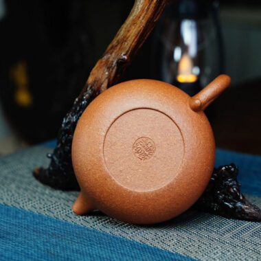 Full Handmade Yixing Zisha Teapot [Fanggu Pot] (Jiang Po Ni – 180ml)