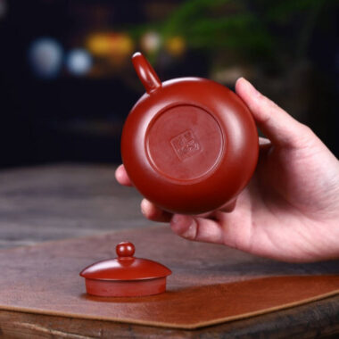 Yixing Zisha Teapot [Xishi Pot] (Dahongpao – 240ml)