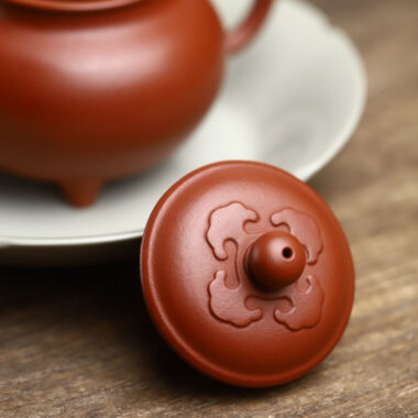 Full Handmade Yixing Zisha Teapot [Dabin Ruyi Pot] (Zhu Ni- 150ml)