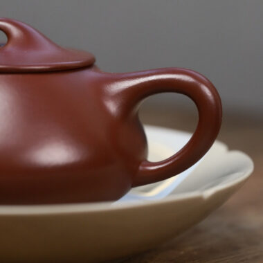 Full Handmade Yixing Zisha Teapot [Jingzhou Shi Piao Pot] (Zi Zhu Ni – 240ml)