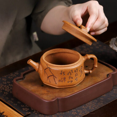 Full Handmade Yixing Zisha Teapot [Zhu Ying] (Jin Jiang Po Ni – 280ml)