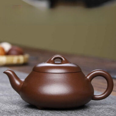 Full Handmade Yixing Zisha Teapot [Hantang Shi Piao Pot] (Zi Ni – 190ml)