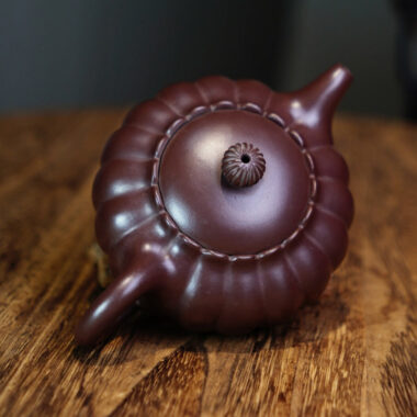 Full Handmade Yixing Zisha Teapot [Chrysanthemum Bud Pot] (Lao Zi Ni – 170ml)