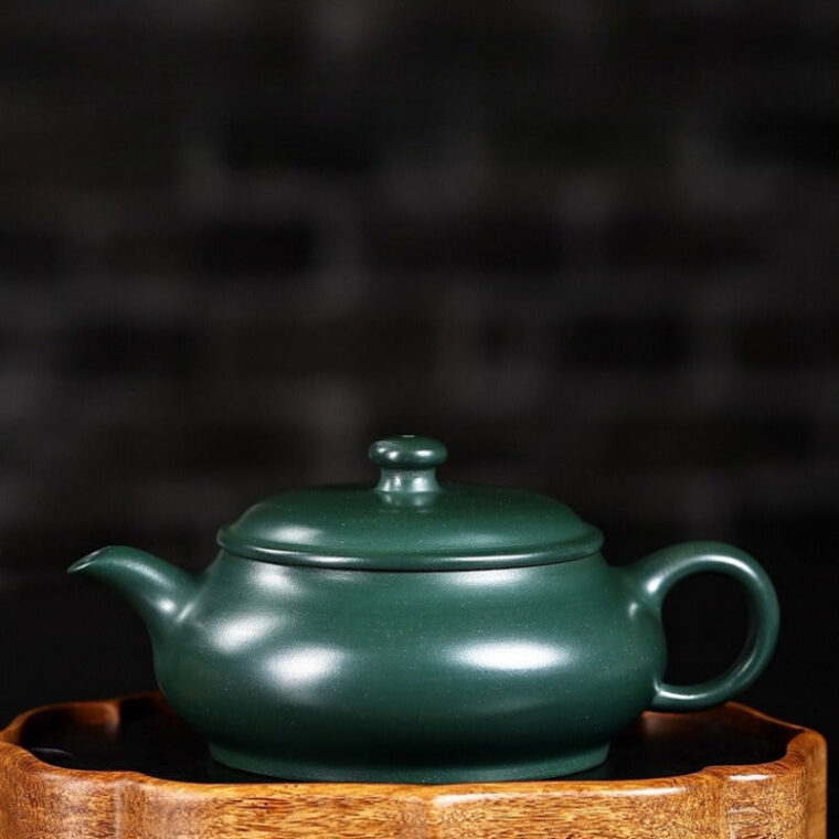 Full Handmade Yixing Zisha Teapot [Ming Lu Pot] (Minguo Lu Ni- 220ml)