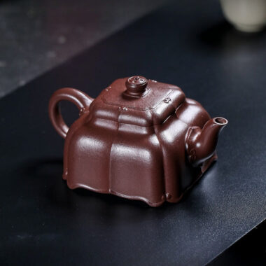 Full Handmade Yixing Zisha Teapot [Feiling] (Zi Ni – 180ml)