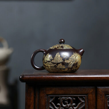 Yixing Zisha Teapot [Gilded Dragon Xishi] (Gu Hong Ni – 300ml)