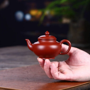 Full Handmade Yixing Zisha Teapot [Xiao Ying Pot] (Dahongpao – 110ml)