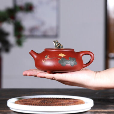 Yixing Zisha Teapot Set [Lotus Pond Moonlight] (Dahongpao – 260ml)