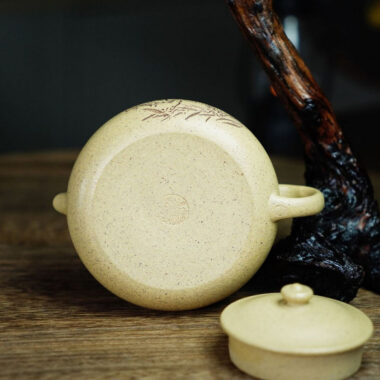Full Handmade Yixing Zisha Teapot [Han Jiang Pot] (Bensan Lu Ni – 180ml)