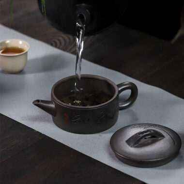 Full Handmade Yixing Zisha Teapot [Zhi Xiang Hanwa] (Tian Qing Ni – 200ml)