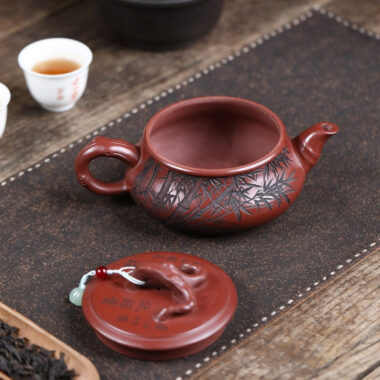 Yixing Zisha Teapot [Red Plum] (Long Xue Sha – 360ml)