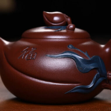 Full Handmade Yixing Zisha Teapot [Shou Tao Pot] (Di Cao Qing – 310ml)