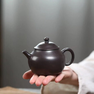 Yixing Zisha Teapot [Straw Hat Pot] (Tian Qing Ni – 150ml)