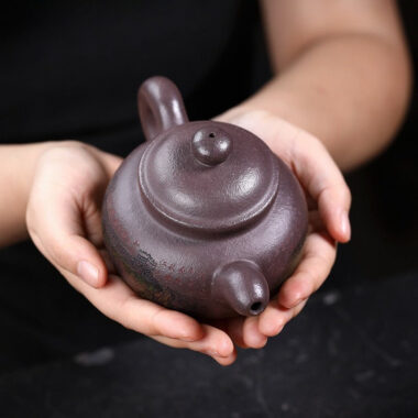 Full Handmade Yixing Zisha Teapot [The Great Wall] (30 Mu Jinsha Zi Ni – 300ml)
