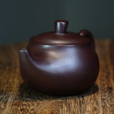 Full Handmade Yixing Zisha Teapot [Yandou Pot] (Lao Zi Ni – 180ml)