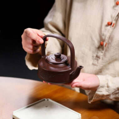 Yixing Zisha Teapot [Tibi Tiliang] (100 Mu Zi Ni – 370ml)