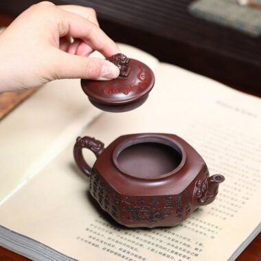 Yixing Zisha Teapot [Liufang Xiangrui] (Long Xue Sha – 240ml)