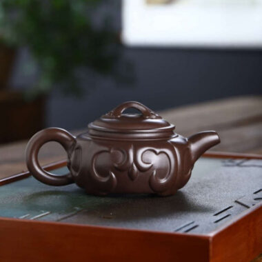 Full Handmade Yixing Zisha Teapot [Ruyi Pot] (Lao Zi Ni – 175ml)