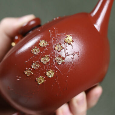 Yixing Zisha Teapot [Plum Blossom Wanyu] (Dahongpao – 220ml)
