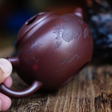 Full Handmade Yixing Zisha Teapot [Niu Gai Pot] (Zi Ni – 170ml)