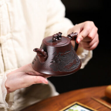 Yixing Zisha Teapot [Ruyi Na Piao] (Long Xue Sha – 310ml)