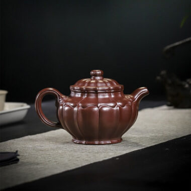 Full Handmade Yixing Zisha Teapot [Ruyi Linghua] (Jin Sha Zi Ni – 300ml)