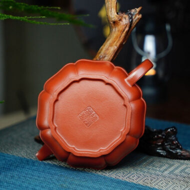 Full Handmade Yixing Zisha Teapot [Yudai Pot] (Zhu Ni – 360ml)