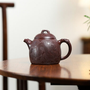 Yixing Zisha Teapot [Dragon Qin Quan] (Long Xue Sha – 380ml)
