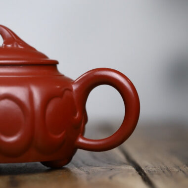 Full Handmade Yixing Zisha Teapot [3 Legs Ruyi Pot] (Dahongpao- 260ml)