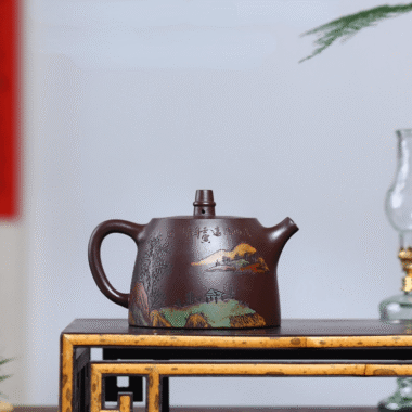 Full Handmade Yixing Zisha Shanshui Color Painted Teapot [Han Duo] (Lao Zi Ni – 310ml)