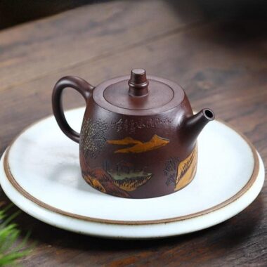 Full Handmade Yixing Zisha Shanshui Color Painted Teapot [Xiao Han Duo] (Lao Zi Ni – 225ml)