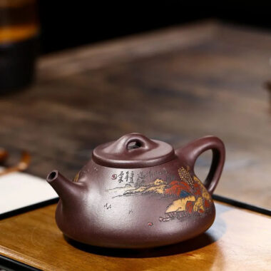 Full Handmade Yixing Zisha Shanshui Color Painted Teapot [Ziye Shi Piao] (Lao Zi Ni – 300ml)